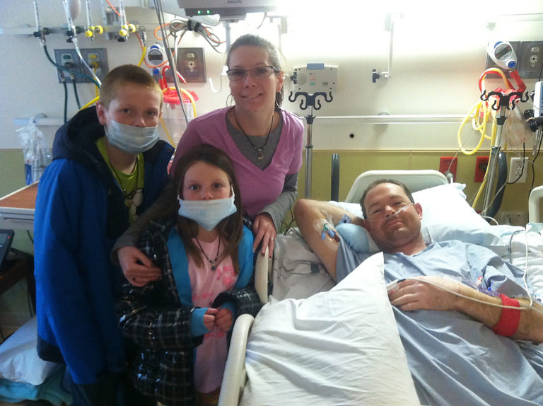 Kevin Hoyt in intensive care unit with family